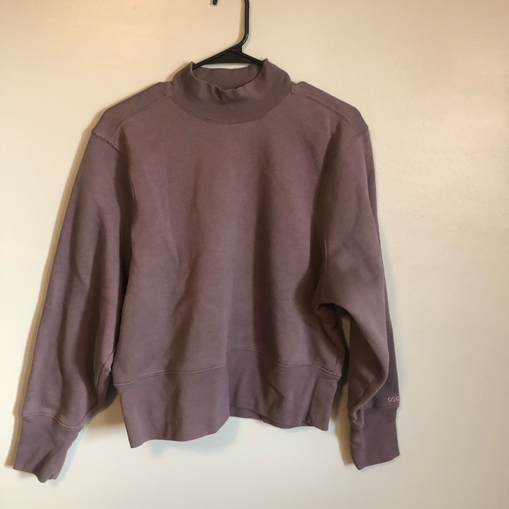 NWOT medium crewneck sweater